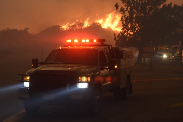 'Sand Fire' in Santa Clarita sends hundreds from California homes