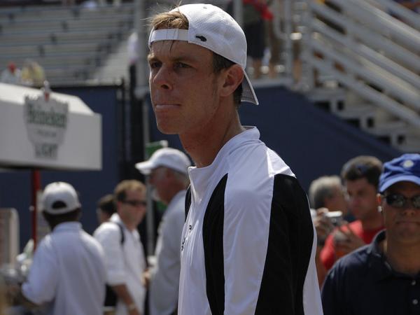 American Sam Querrey Upsets World No. 1 Novak Djokovic at Wimbledon