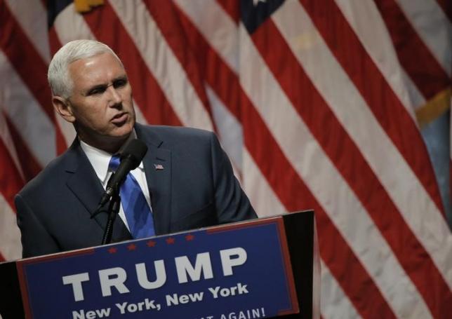 Pence seeks to reassure conservatives about Trump