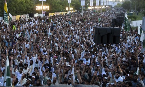 Pakistanis protest killings in Indian-controlled Kashmir