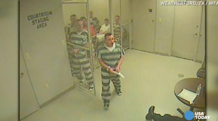 Parker County Texas jailer who had an apparent heart attack may very well be alive thanks to inmates who busted out of their cell to help him