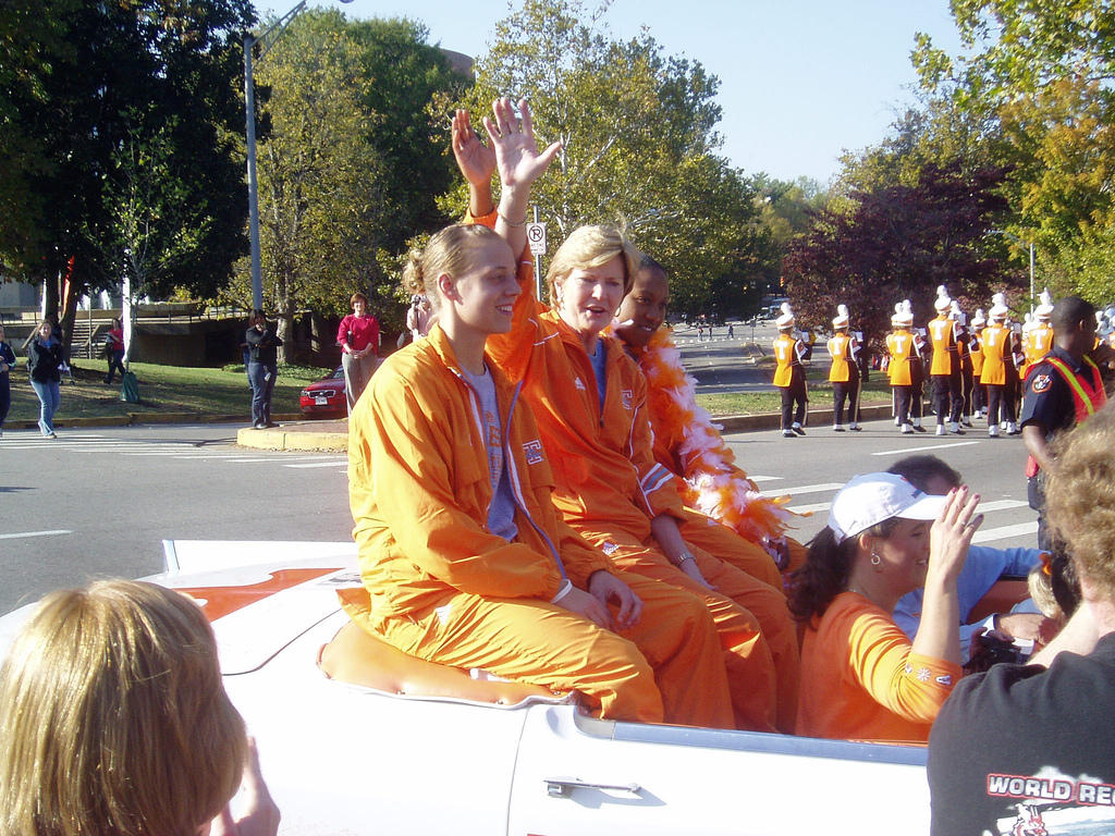 Pat Summitt waves to the crowd during a parade in 2007