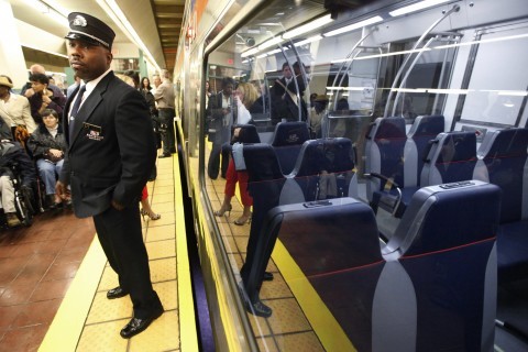 Trains sidelined over cracks; Philly commuters crowd aboard