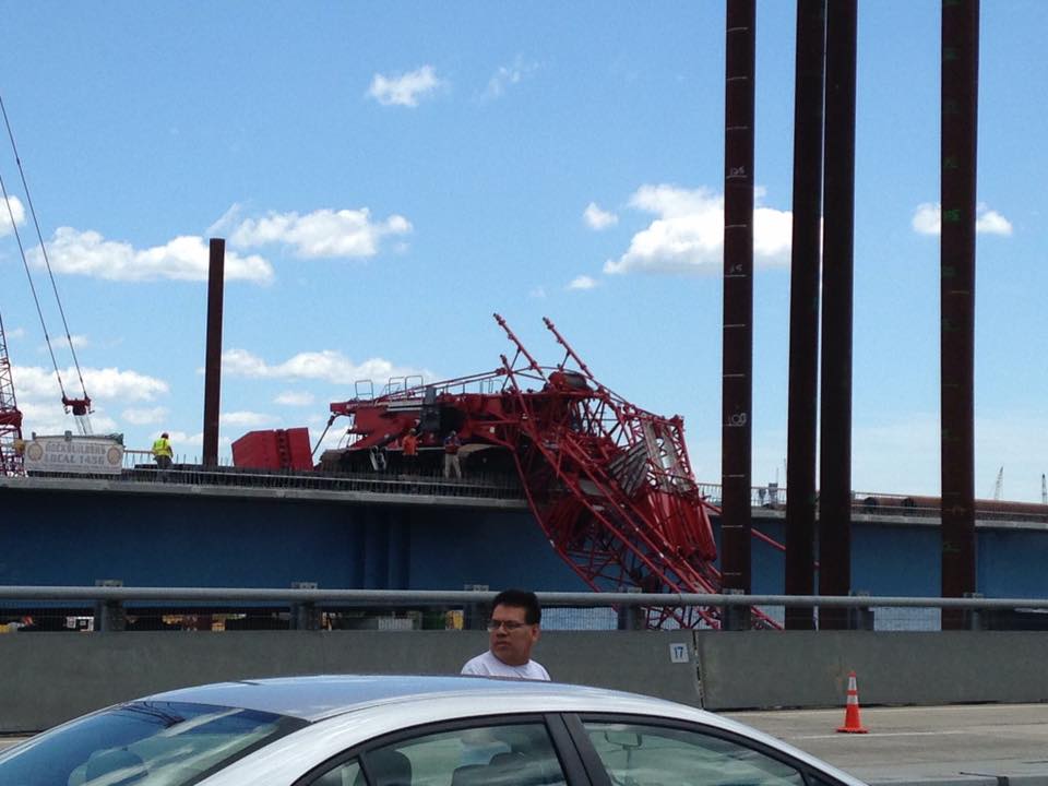 Tappan Zee Bridge crane collapse blocks traffic in all lanes