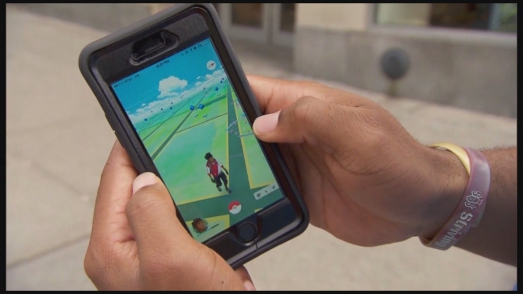 Amid frenzy, Pokemon Go leads to robberies and injuries