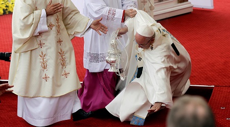 Pope Francis falls as he arrives at the Jasna Gora shrine in Czestochowa Poland