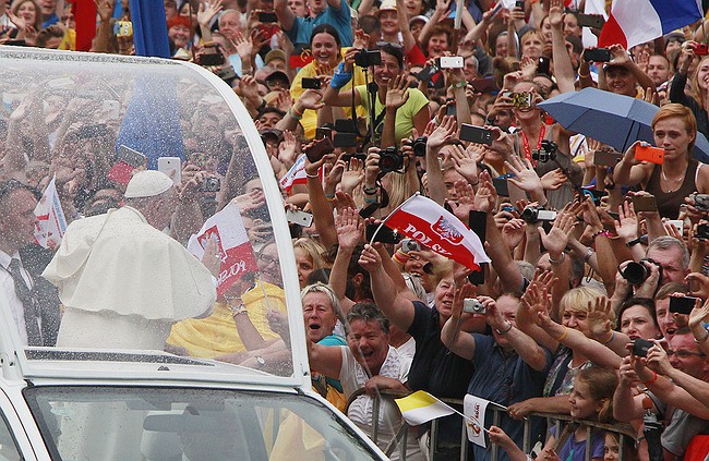 Pilgrims in Poland readying to welcome Pope Francis