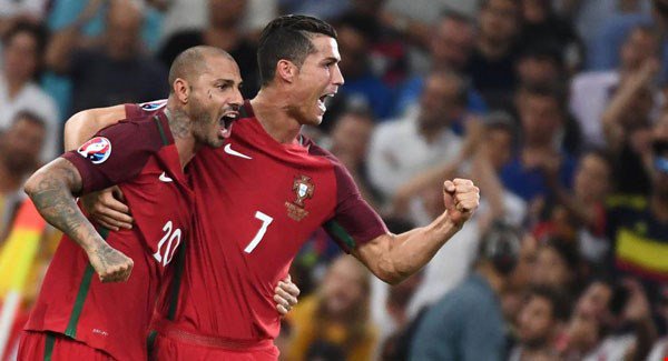 Draw specialists Portugal beat Poland on penalties