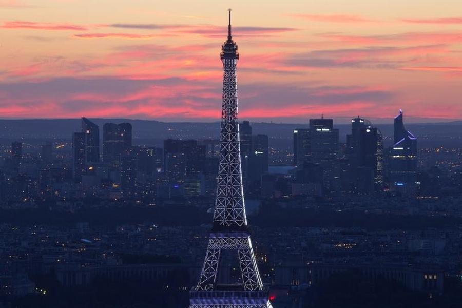 Eiffel Tower shut, France fetes end to Euros security test