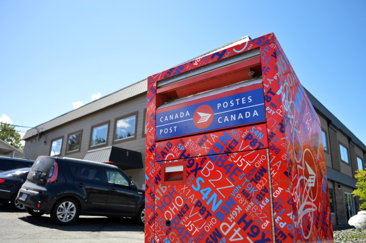 More businesses gear up for a potential Canada Post strike