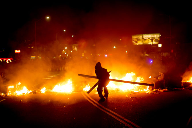 Protests against police shooting resume in Baton Rouge