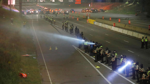 Protesters Block Freeway, Hurl Rocks At Police In Minnesota