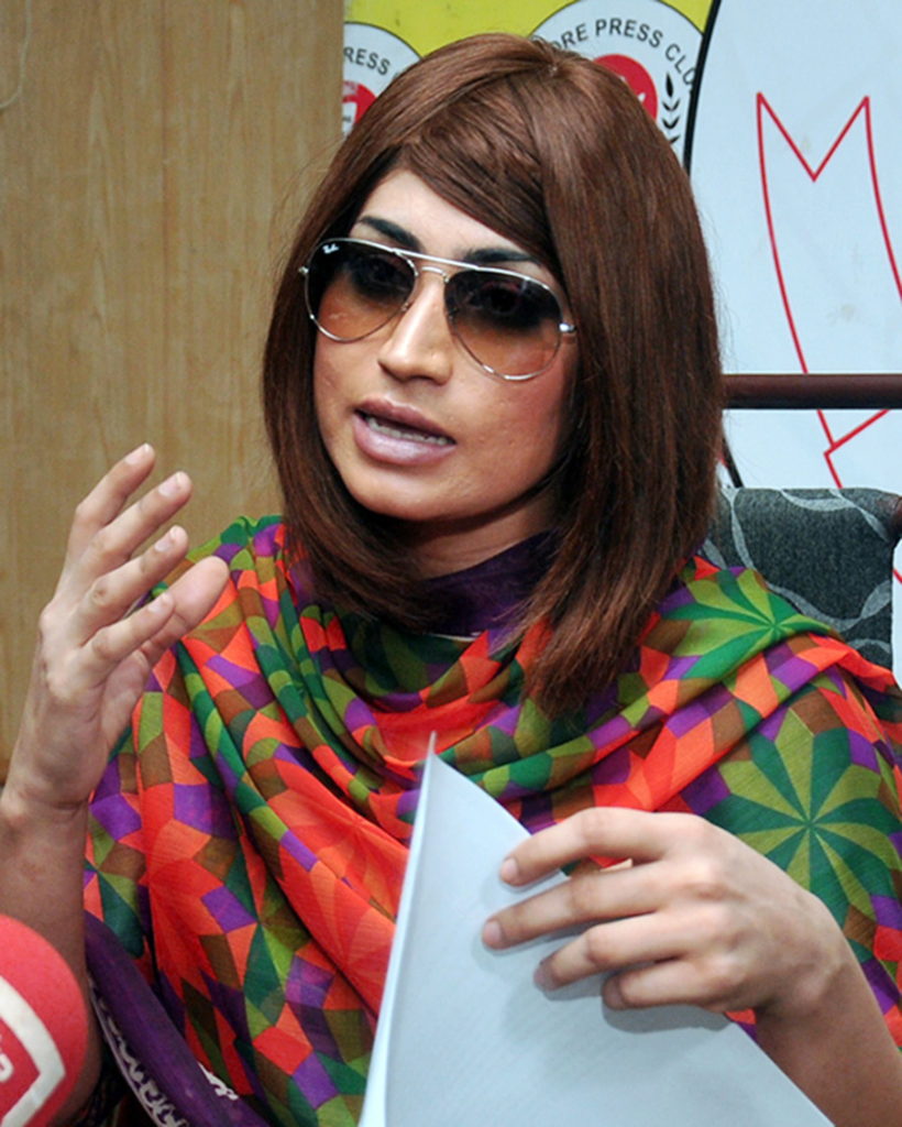 Controversial Pakistani model 'strangled by brother'