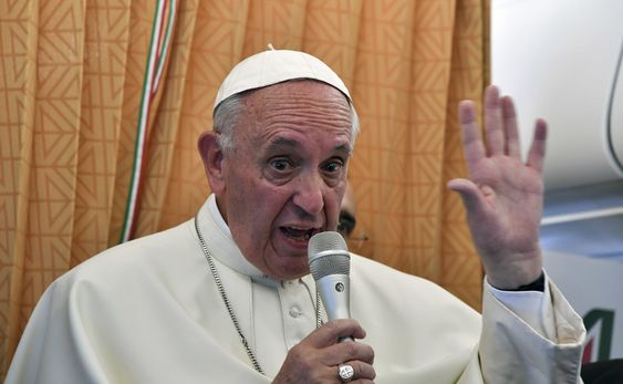 Retired pope thanks reigning pope for his focus on mercy