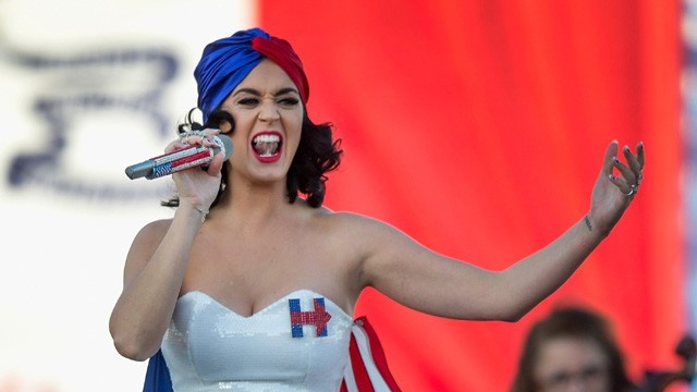 Katy Perry at Clinton rally