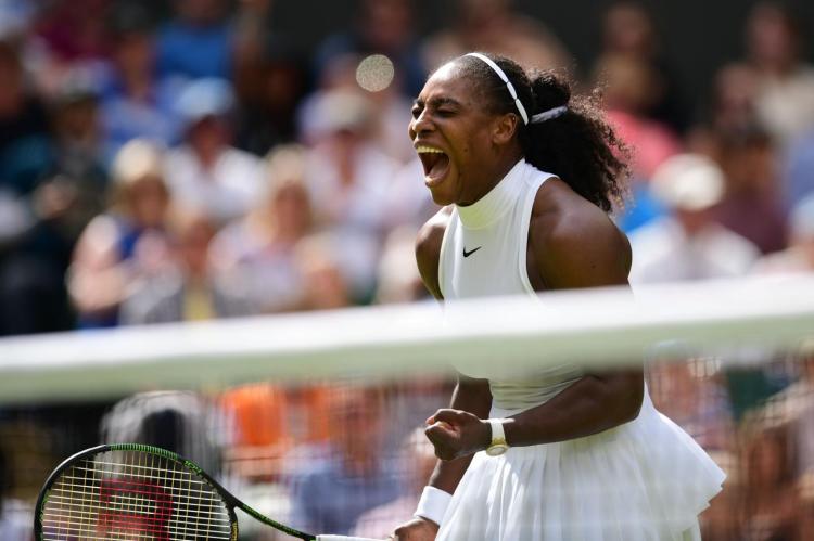 Serena Williams continues her march at Wimbledon with a straight-sets win