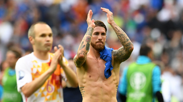 Sergio Ramos and Andres Iniesta acknowledge the crowd after Spain's 2-0 defeat to Italy that saw them exit Euro 2016