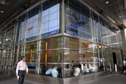 SGX temporarily halts trading in securities market