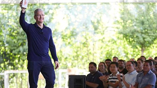 Tim Cook CEO of Apple