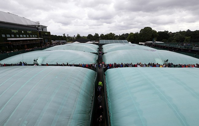 Rain continues to disrupt schedule at Wimbledon