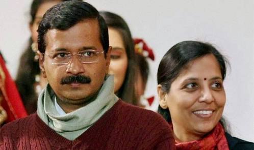 Sunita Kejriwal with husband Arvind Kejriwal