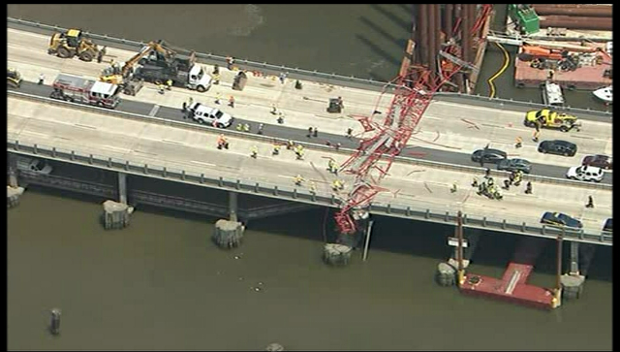 Crane collapse closes all lanes on Tappan Zee Bridge