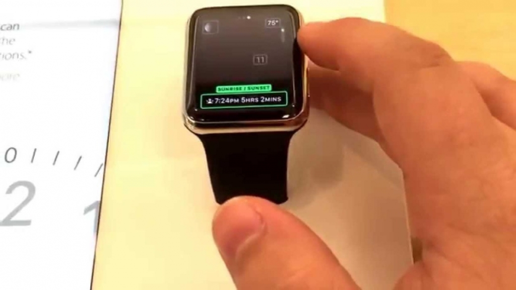 Tech experts speculate that Apple will implement'one glass solution&#039 display in its second generation wearable device Watch 2