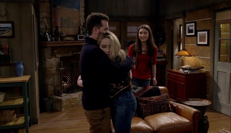 Girl Meets World Season 3 Lucas And Riley Will Not Stay Together For Long