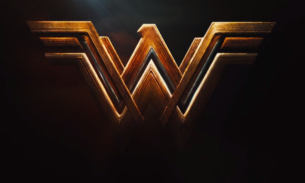 'Wonder Woman' Movie News: New 'Wonder Woman' Photos See Gal Gadot Being Directed by Patty Jenkins