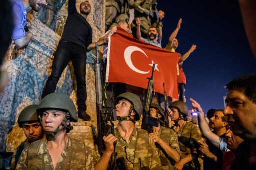 Turkey coup attempt Emergency declared in Istanbul