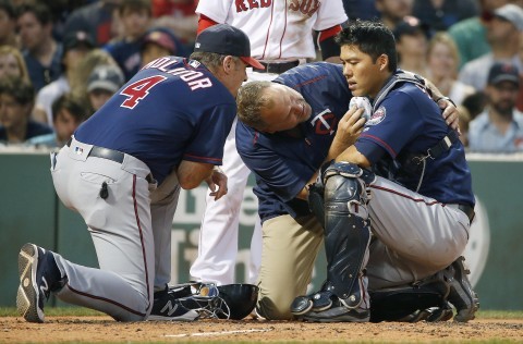 Twins win over Boston 2-1