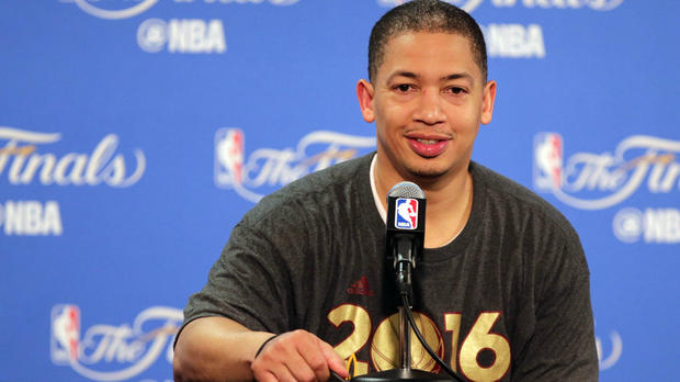 Tyronn Lue at the podium