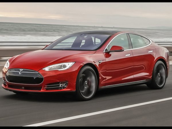 2015-tesla-model-s-p85d-first-drive-review-car-and-driver