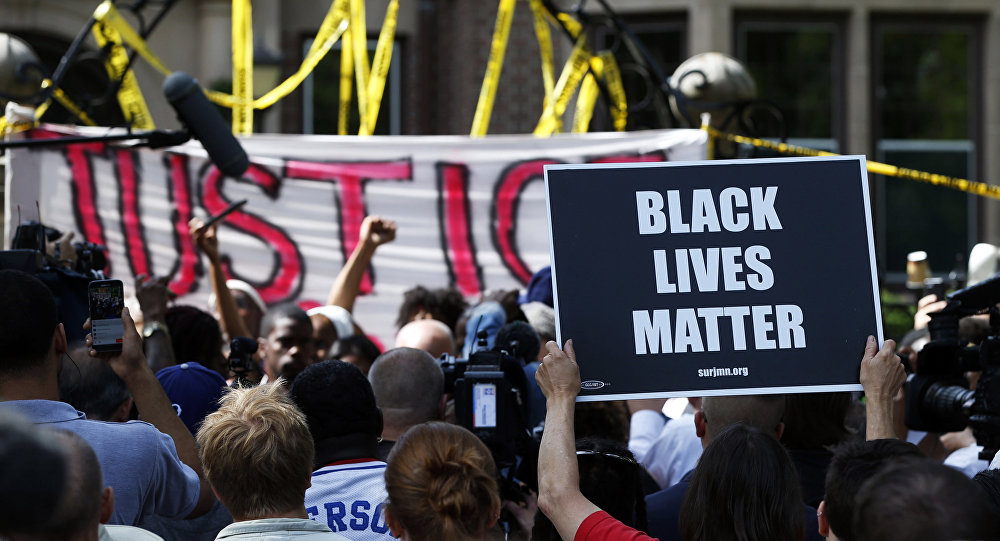 St. Paul Minn. A police officer fatally shot Philando Castile as a woman in the vehicle apparently livestreamed the aftermath in a widely shared Facebook video. The shooting