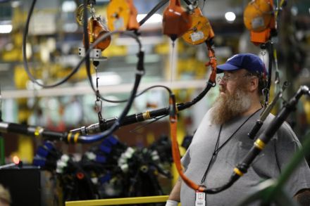 US industrial production up 0.6 percent in June