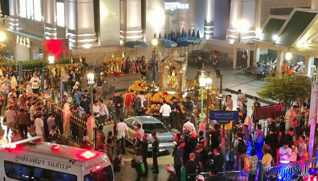 6 hurt when car rams into Erawan shrine in Bangkok