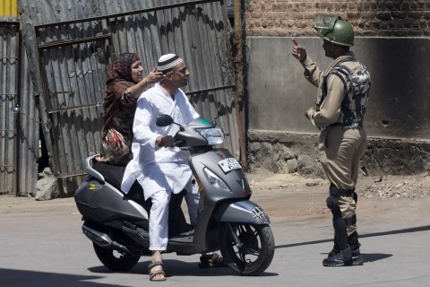 Protesters raise Pakistani flags in Indian Kashmir