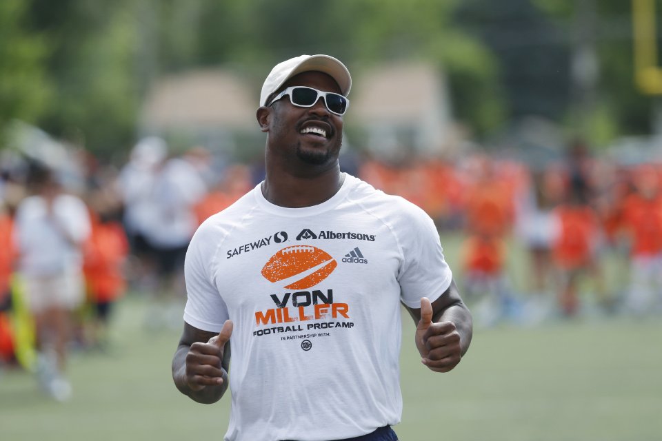 Denver Broncos offer Von Miller $70m guaranteed, reports say