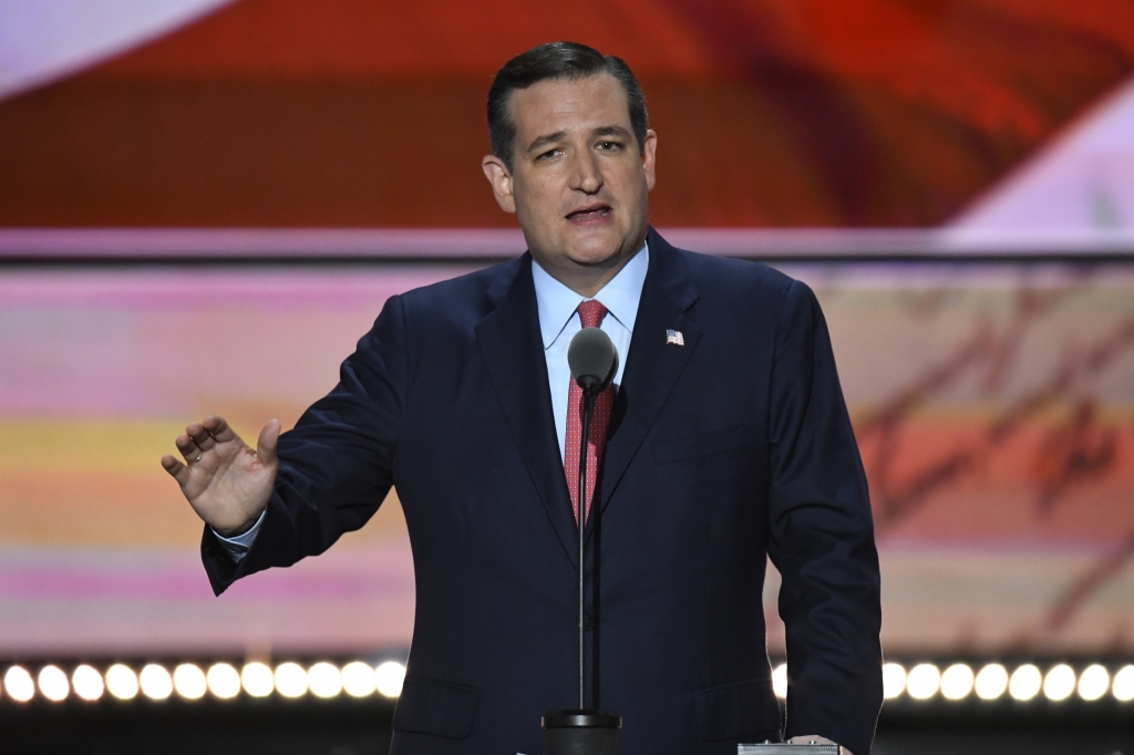 Cruz doesn't endorse Trump during RNC speech