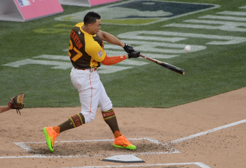 Jul 11 2016 San Diego CA USA National League outfielder Giancarlo Stanton of the Miami Marlins at bat in the finals during the All Star Game home run derby at Pet Co Park. Mandatory Credit Kirby Lee-USA TODAY Sports ORG XMIT USATSI-271500 ORIG