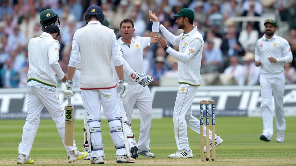 Yasir Shah s five-wicket haul gave Pakistan the edge on the second day against England