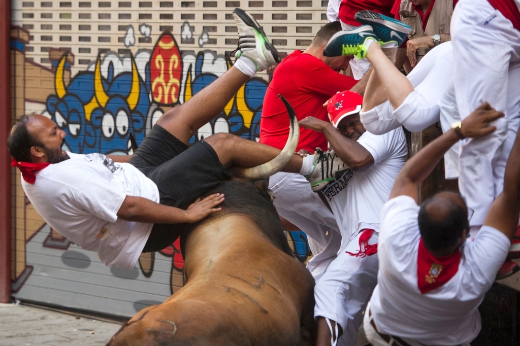 Five more gored on day two of Pamplona bull run