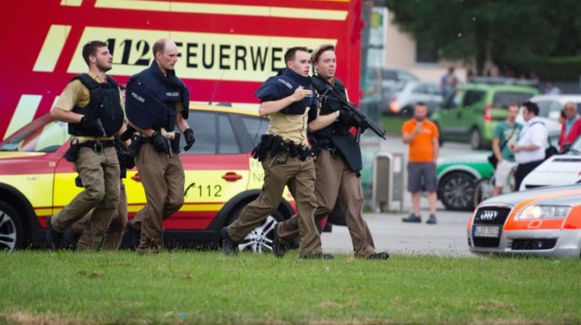 6 killed as gunshots rock German shopping mall