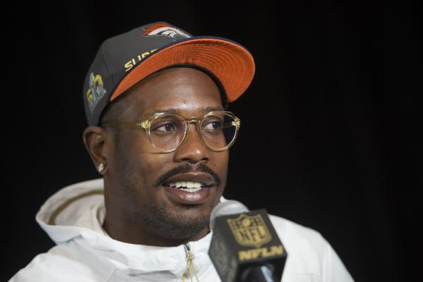 Denver Broncos offer Von Miller $70m guaranteed, reports say