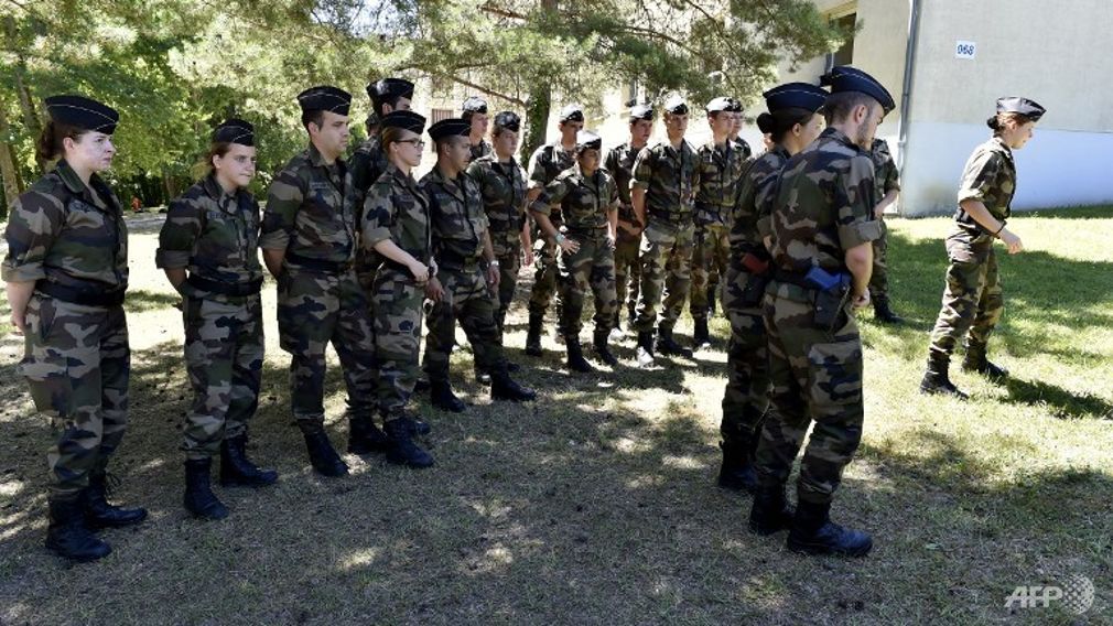 Paris urges young citizens to become reservists