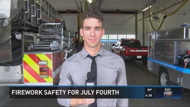 Detroit fire officials urge safety when using fireworks