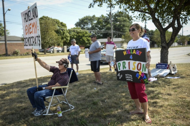 Clinton protesters