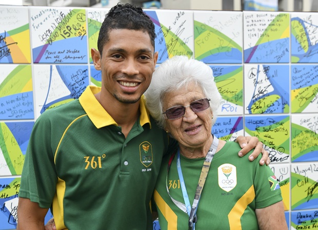 Wayde van Niekerk smashes Michael Johnson's record to claim Olympic 400m gold