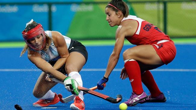 United States beats No. 2 Argentina in women's field hockey