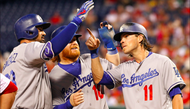 Chase Utley enjoys first night back in Philadelphia as a Dodger